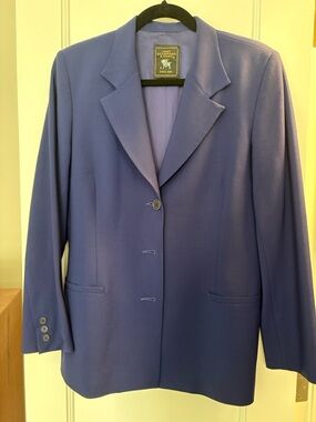 Women’s Classic Hart Schaffner Marx Stunning Blue wool Blazer